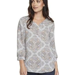 NWT Van Heusen blouse